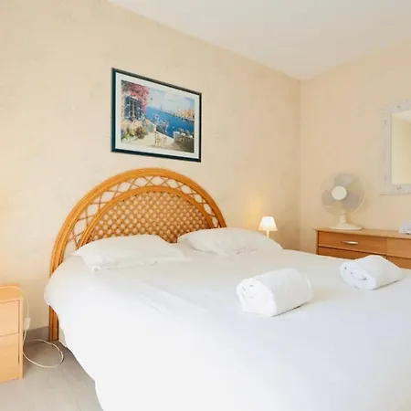 Le Poincare - 4 Prs - Clim - 300 M 公寓