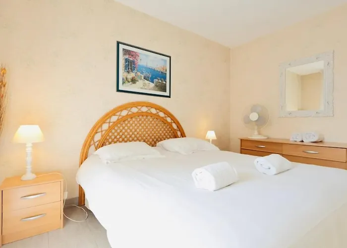 Le Poincare - 4 Prs - Clim - 300 M 公寓