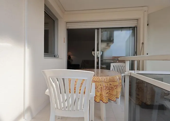 Le Poincare - 4 Prs - Clim - 300 M