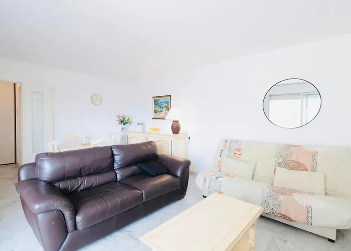 Le Poincare - 4 Prs - Clim - 300 M